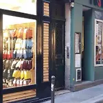 Charming Saint Germain Pres Rue De Ciseaux باريس