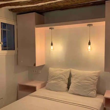 Charming Saint Germain Pres Rue De Ciseaux Apartment *