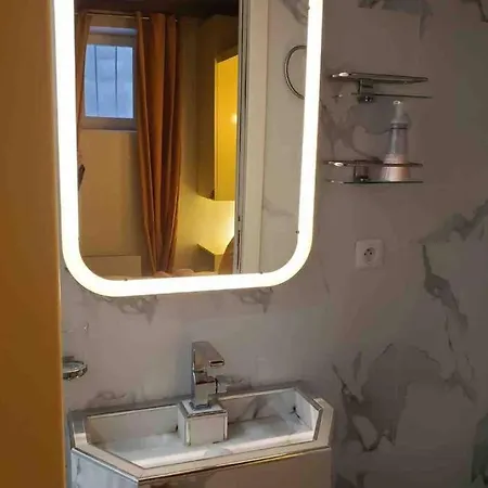 Apartment Charming Saint Germain Pres Rue De Ciseaux