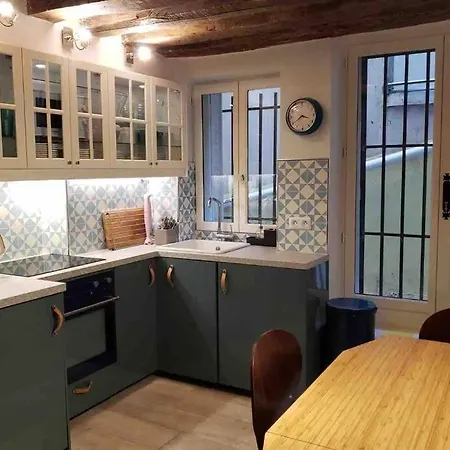 Charming Saint Germain Pres Rue De Ciseaux Apartment *