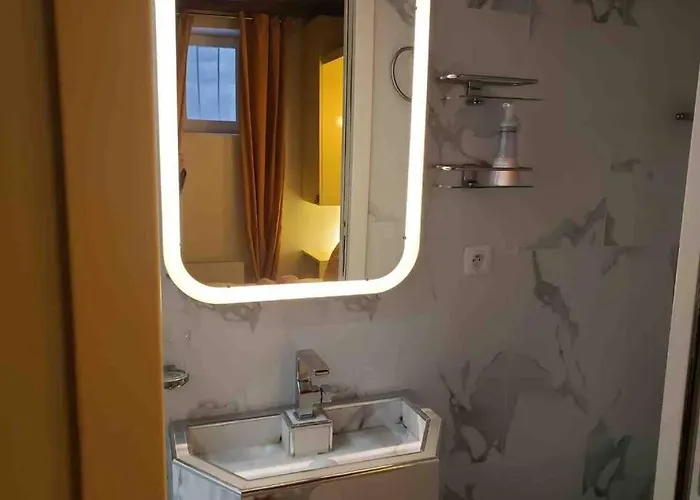 Appartement Charming Saint Germain Pres Rue De Ciseaux